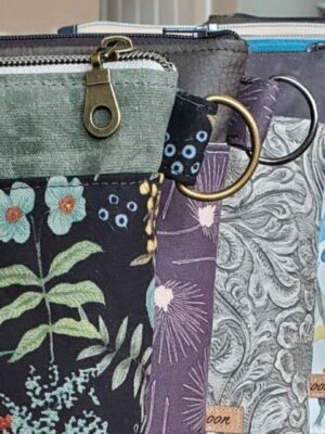 Iris Crossbody