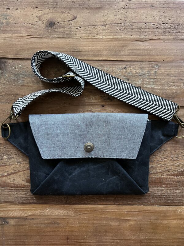 Phoebe Belt Bag - Black & White