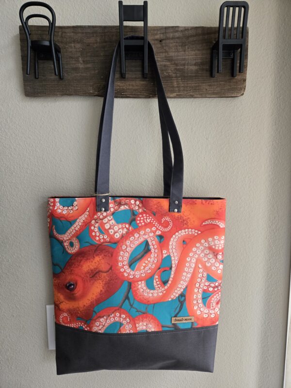 Leda Tote - In the Deep - Image 2