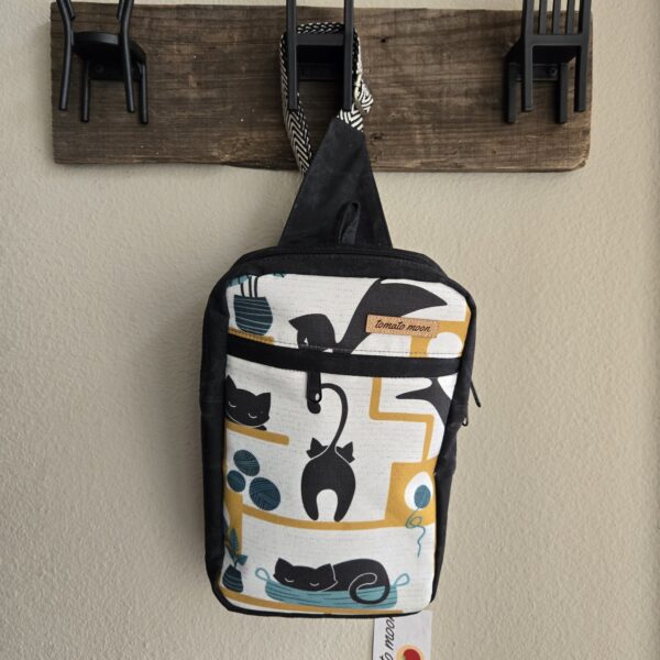 Artemis Sling - Mid-century cats Black