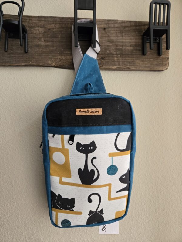 Artemis Sling - Mid-century cats Blue