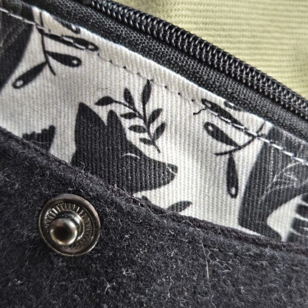 Puck Wallet - Black Linen - Image 4