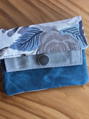 Puck Wallet - Gray Gardens