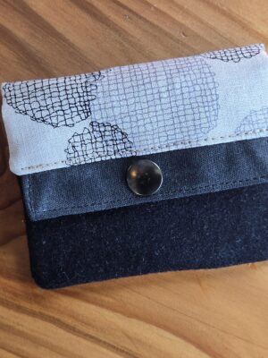 Puck Wallet - inky circles