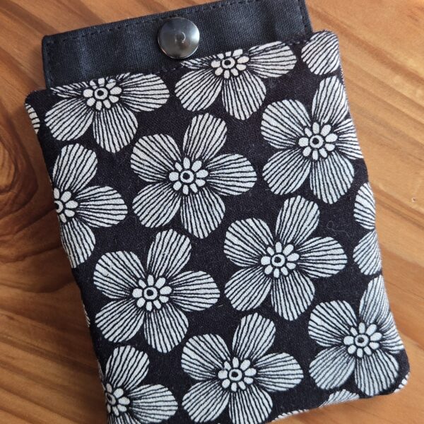 Puck Wallet - Black Blooms - Image 2