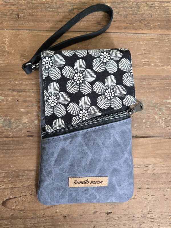 Orbit Phone Sling - Black Blossom