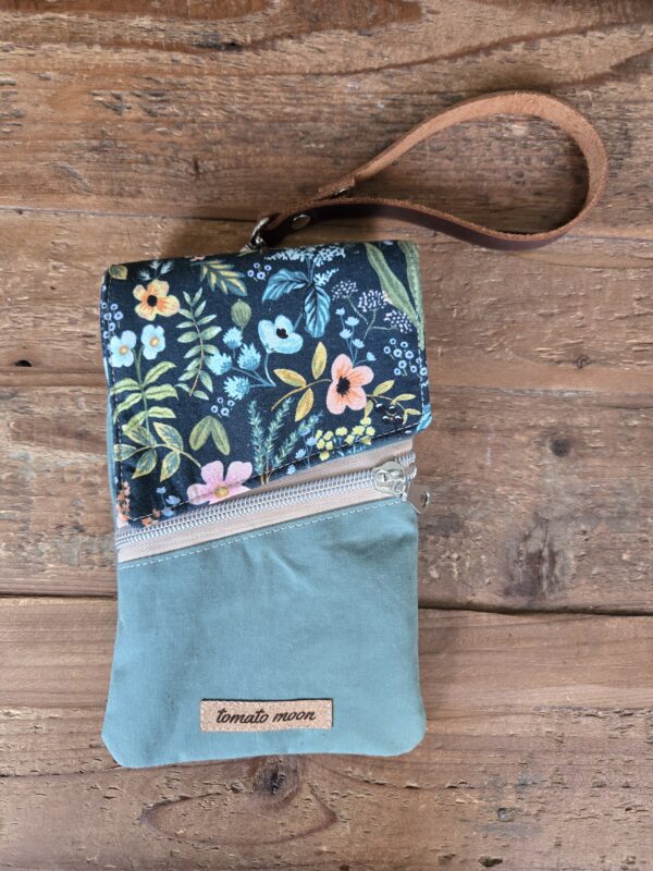 Orbit Phone Sling - Seafoam Floral