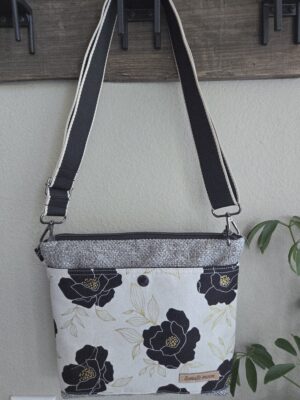 Iris - Black and gold