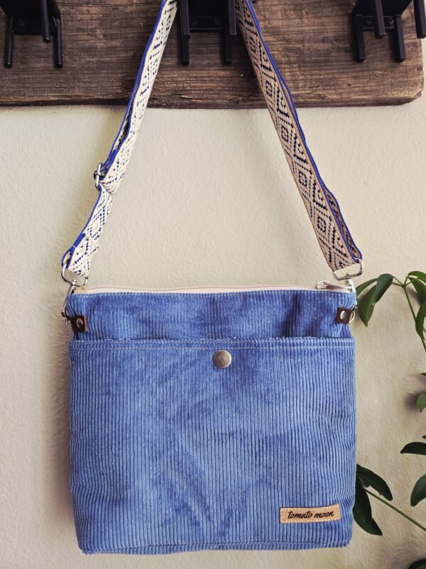 Iris - Blue Cord