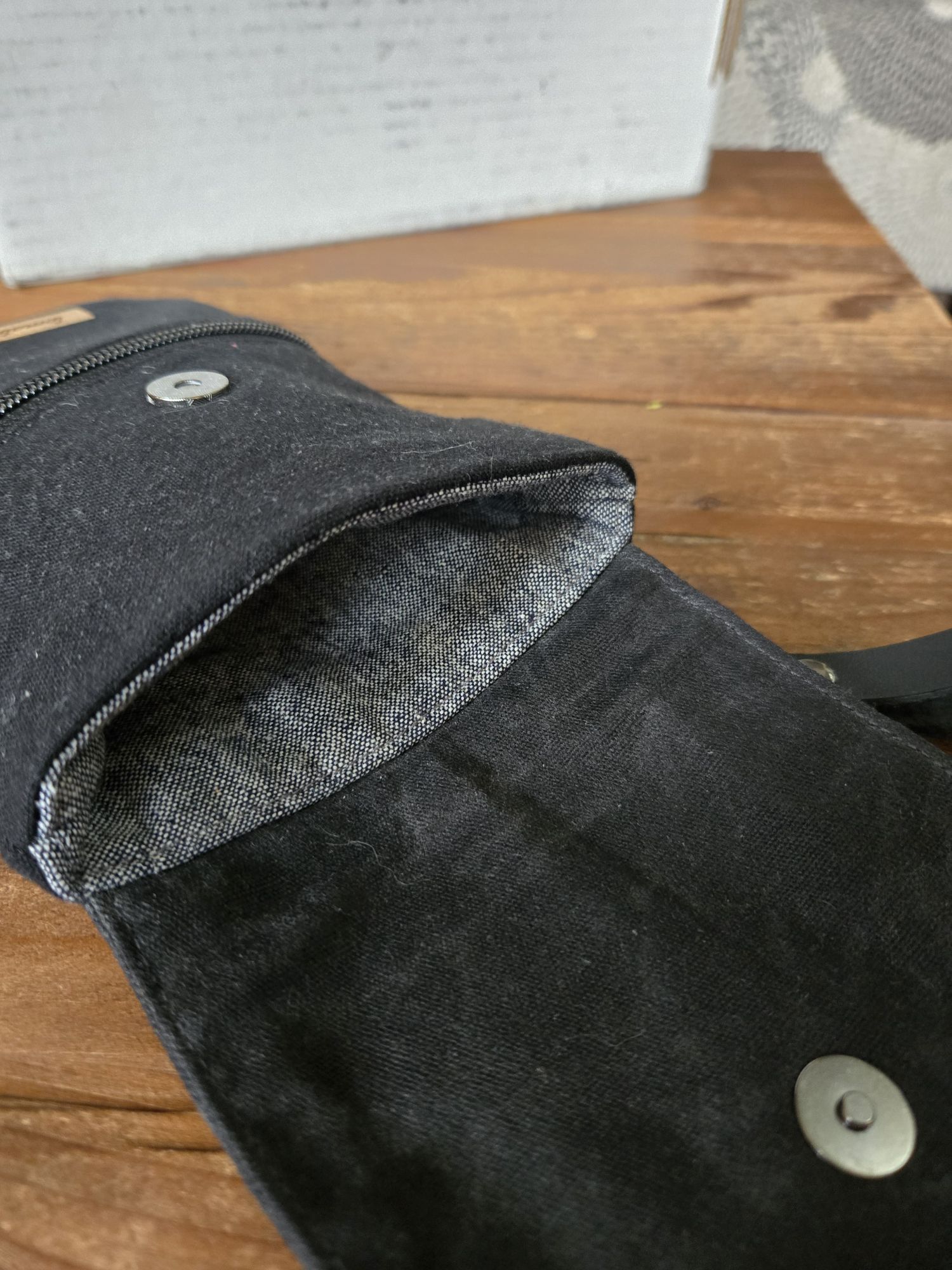 Orbit Phone Sling Black on Black - Image 3