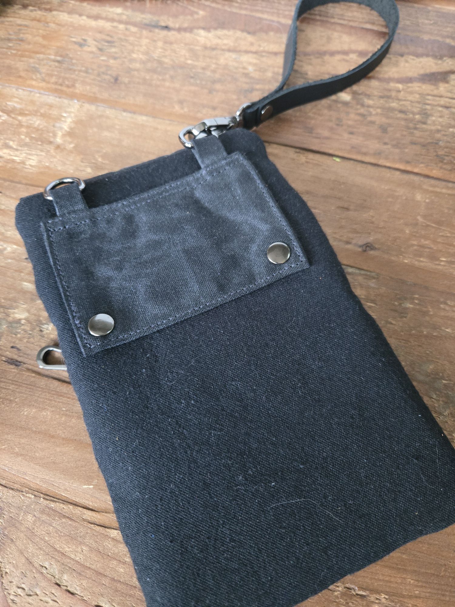 Orbit Phone Sling Black on Black - Image 2