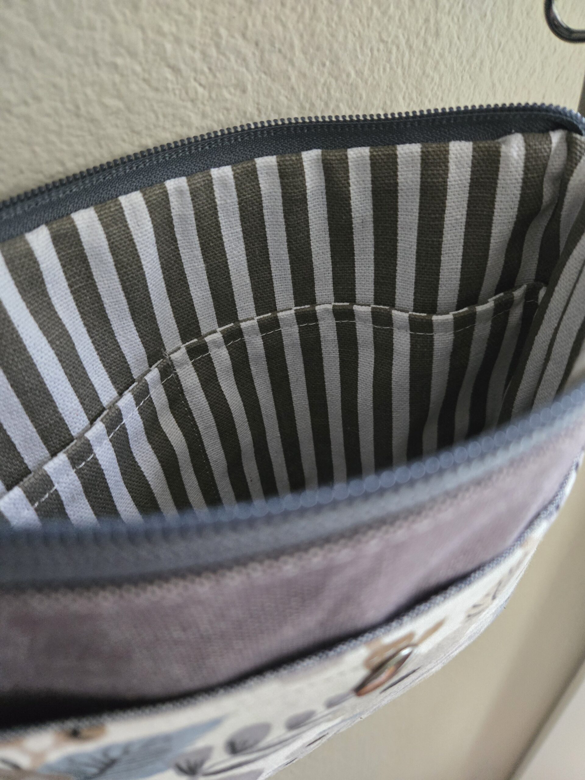 Iris - Smokey Gray Gardens - Image 2